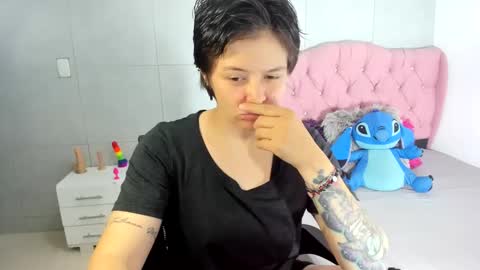 Snapshot of fanny_18 chatting on 09/11/25, 01:49 FANNY online show from 09/11/25, 01:49