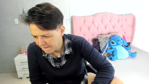 Snapshot of fanny_18 chatting on 09/13/25, 02:22 FANNY online show from 09/13/25, 02:22