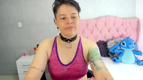 Snapshot of fanny_18 chatting on 09/22/25, 01:02 FANNY online show from 09/22/25, 01:02