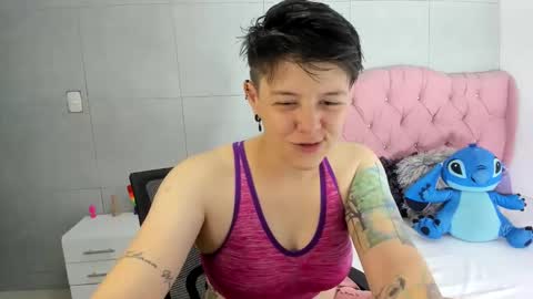 Snapshot of fanny_18 chatting on 09/23/25, 02:25 FANNY online show from 09/23/25, 02:25