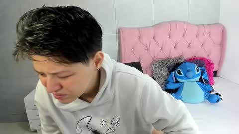 Snapshot of fanny_18 chatting on 09/27/25, 01:54 FANNY online show from 09/27/25, 01:54