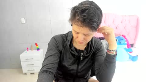 Snapshot of fanny_18 chatting on 09/30/25, 01:21 FANNY online show from 09/30/25, 01:21