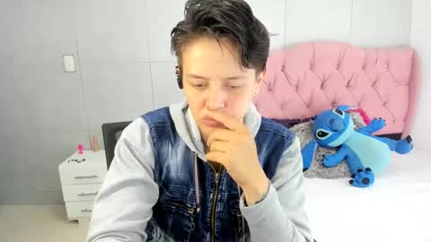 Snapshot of fanny_18 chatting on 10/10/25, 04:11 FANNY online show from 10/10/25, 04:11