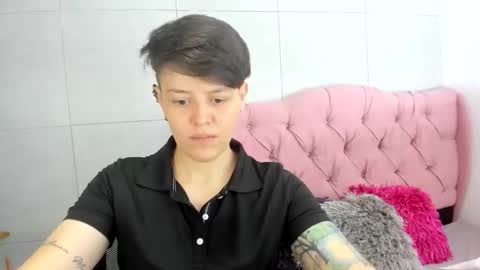 Snapshot of fanny_18 chatting on 11/13/25, 07:57 FANNY online show from 11/13/25, 07:57