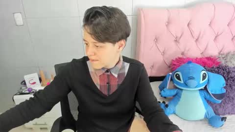 Snapshot of fanny_18 chatting on 12/17/25, 04:02 FANNY online show from 12/17/25, 04:02