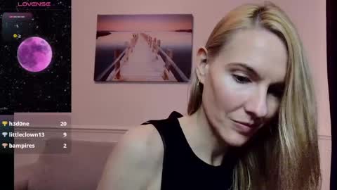 Snapshot of fanny_posy chatting on 01/10/25, 06:17 Fanny online show from 01/10/25, 06:17