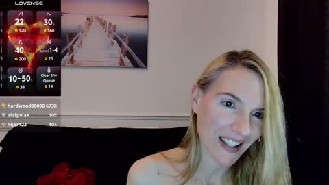 Snapshot of fanny_posy chatting on 03/10/25, 08:23 Fanny online show from 03/10/25, 08:23