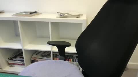 Snapshot of fantacyland chatting on 12/09/24, 01:34 Alex online show from 12/09/24, 01:34