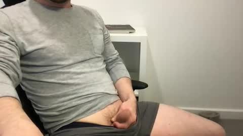 Snapshot of fantacyland chatting on 01/06/25, 03:51 Alex online show from 01/06/25, 03:51