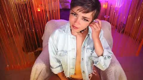 Snapshot of fantastic_sonya chatting on 11/24/25, 01:16 Fantastic Sonya online show from 11/24/25, 01:16