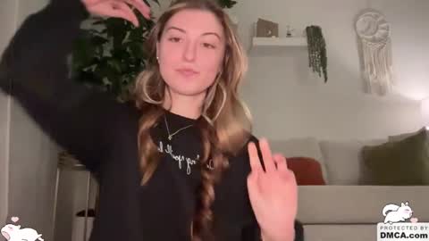 Snapshot of fantasyella chatting on 03/01/25, 12:12 Ella online show from 03/01/25, 12:12