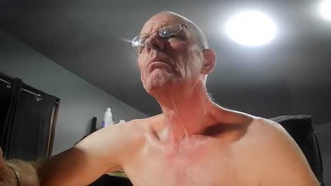 fantasyresort online show from 09/15/25, 03:06