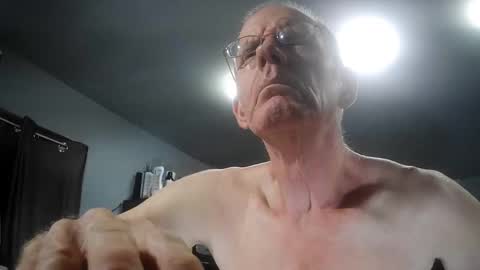 fantasyresort online show from 10/13/25, 03:06