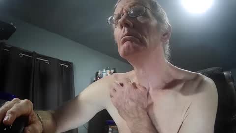 fantasyresort online show from 12/14/25, 01:00