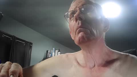 fantasyresort online show from 04/17/26, 03:09