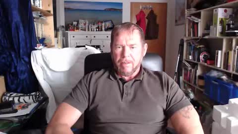 Snapshot of fantasystyl50 chatting on 12/15/25, 11:03 fantasystyl50 online show from 12/15/25, 11:03