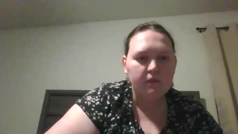 Snapshot of fantasywifebri chatting on 12/23/25, 02:42 fantasywifebri online show from 12/23/25, 02:42