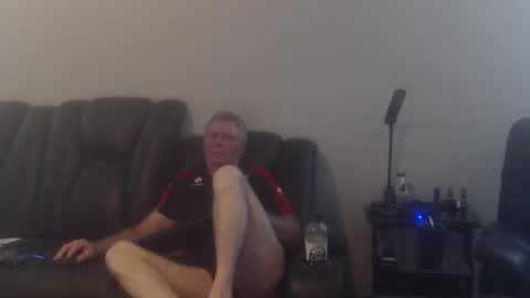 Snapshot of fantom666 chatting on 10/29/25, 05:14 PHANTOM online show from 10/29/25, 05:14