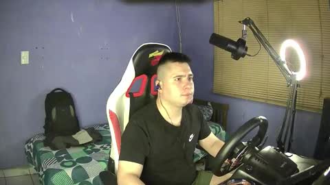 Snapshot of faon_ chatting on 11/16/25, 05:13 faon_ online show from 11/16/25, 05:13