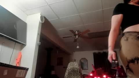 Scarlett online show from 04/03/26, 08:34