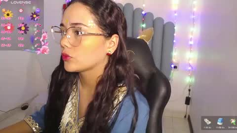 Snapshot of farah_samira chatting on 05/27/26, 07:11 farah online show from 05/27/26, 07:11
