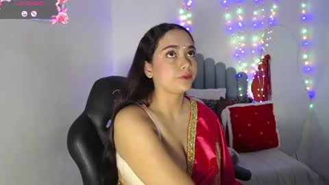 Snapshot of farah_samira chatting on 06/29/26, 11:43 farah online show from 06/29/26, 11:43