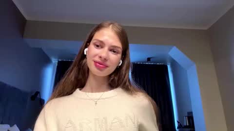 Snapshot of farahgramm chatting on 10/24/25, 07:16 Luna online show from 10/24/25, 07:16