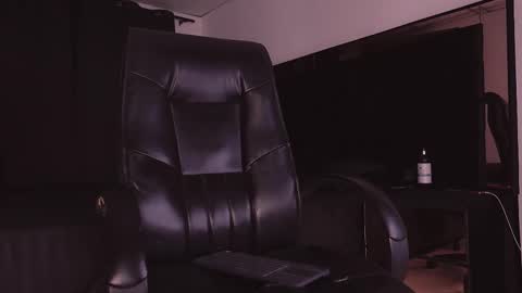 Snapshot of farid_jake_ chatting on 11/04/25, 12:21 farid_jake_ online show from 11/04/25, 12:21