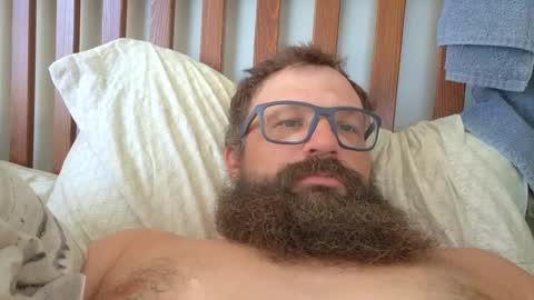 Snapshot of farm2boy chatting on 10/09/25, 02:48 Farm2boy online show from 10/09/25, 02:48