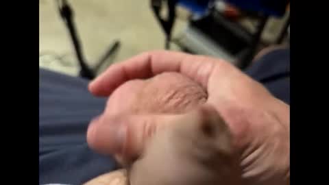 Snapshot of fartinmymouthplz chatting on 09/24/25, 01:53 fartinmymouthplz online show from 09/24/25, 01:53