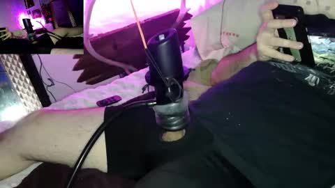 Snapshot of farty_sluts chatting on 03/08/25, 08:22 farty_sluts online show from 03/08/25, 08:22