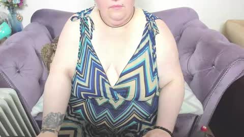 fashiona online show from 11/22/25, 12:04