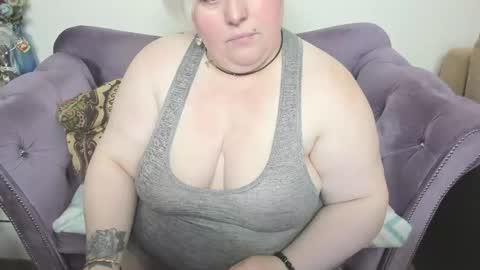 fashiona online show from 12/15/25, 09:52