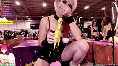 Snapshot of fatalgoth chatting on 12/07/24, 10:28 Lily Waifu online show from 12/07/24, 10:28