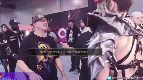 Snapshot of fatalgoth chatting on 10/25/25, 08:25 Lily Waifu online show from 10/25/25, 08:25