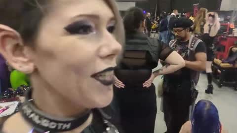 Snapshot of fatalgoth chatting on 10/26/25, 08:48 Lily Waifu online show from 10/26/25, 08:48