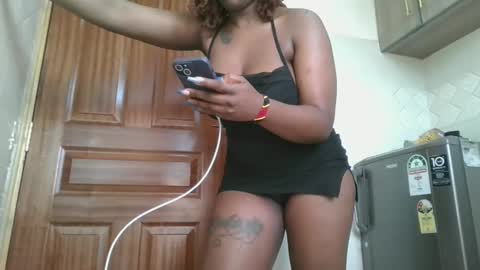 Winnie online show from 12/26/24, 11:43