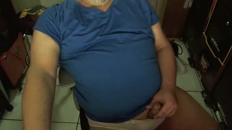 Snapshot of fatdaddycam chatting on 12/15/24, 06:04 Fat Daddy online show from 12/15/24, 06:04