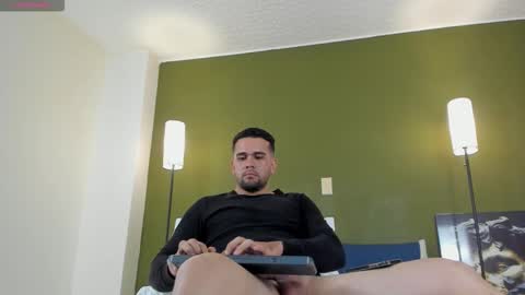 Snapshot of fatdick_1 chatting on 10/31/25, 08:21 M A T T E O online show from 10/31/25, 08:21