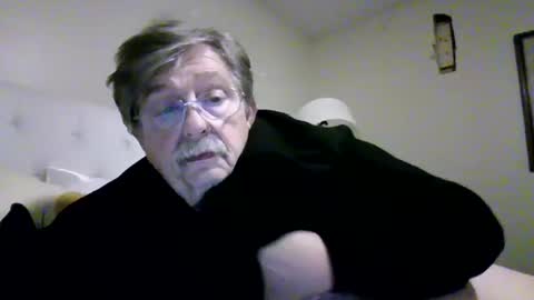 Snapshot of fatdickad chatting on 10/28/25, 10:08 fatdickad online show from 10/28/25, 10:08