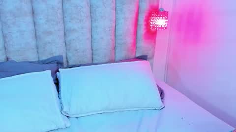 Snapshot of fatima_essence chatting on 10/10/25, 08:08 online show from 10/10/25, 08:08