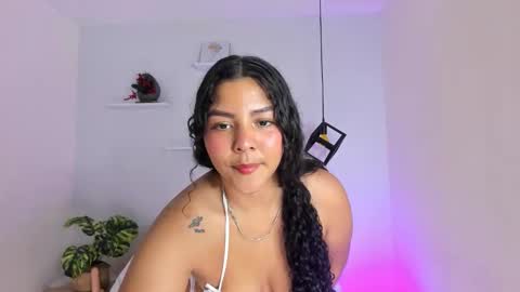 Snapshot of fatima_senghor chatting on 02/18/26, 08:16 Zoe online show from 02/18/26, 08:16