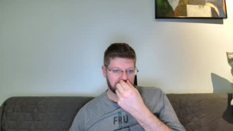 Snapshot of fattenmenow chatting on 12/15/24, 10:58 fattenmenow online show from 12/15/24, 10:58