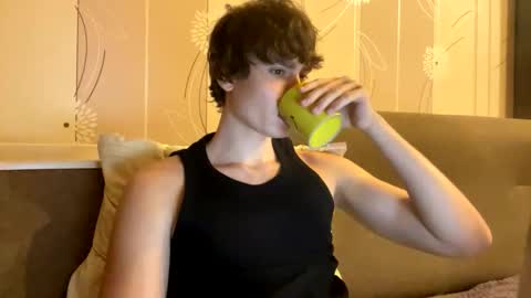 Snapshot of faustfrost chatting on 09/16/25, 05:14 Faust online show from 09/16/25, 05:14