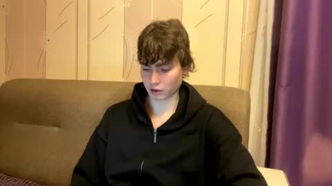 Snapshot of faustfrost chatting on 11/03/25, 01:45 Faust online show from 11/03/25, 01:45