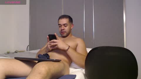 Snapshot of faustosaenz chatting on 12/02/24, 01:47 FAUSTO online show from 12/02/24, 01:47