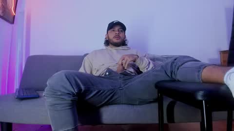 Snapshot of favid95 chatting on 11/23/25, 11:15 favid95 online show from 11/23/25, 11:15