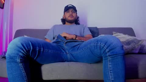 Snapshot of favid95 chatting on 12/01/25, 05:18 favid95 online show from 12/01/25, 05:18