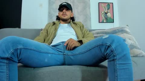 Snapshot of favid95 chatting on 02/16/26, 05:31 favid95 online show from 02/16/26, 05:31