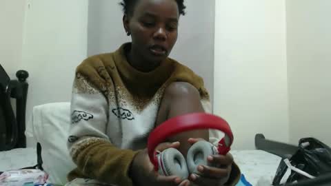 fayrie1 online show from 10/05/25, 04:33